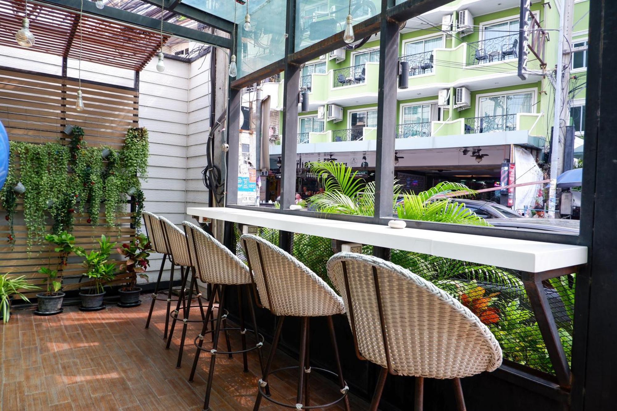 18 Coins Budget Hotel Pattaya Zewnętrze zdjęcie