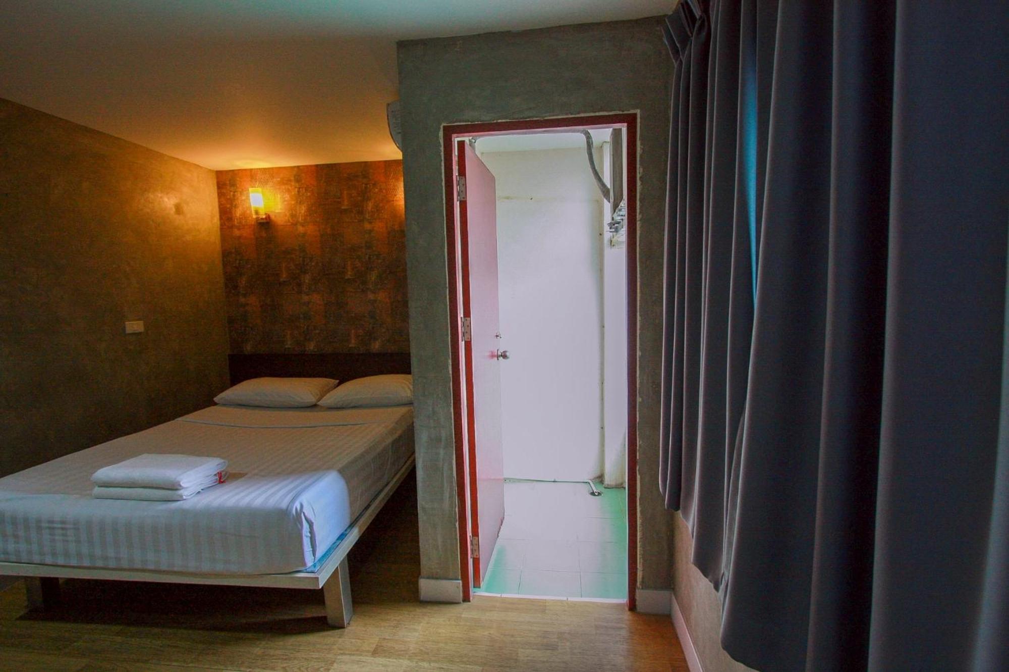 18 Coins Budget Hotel Pattaya Pokój zdjęcie